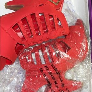 ✧top moda red heels - Size 5 1/2 - barely worn